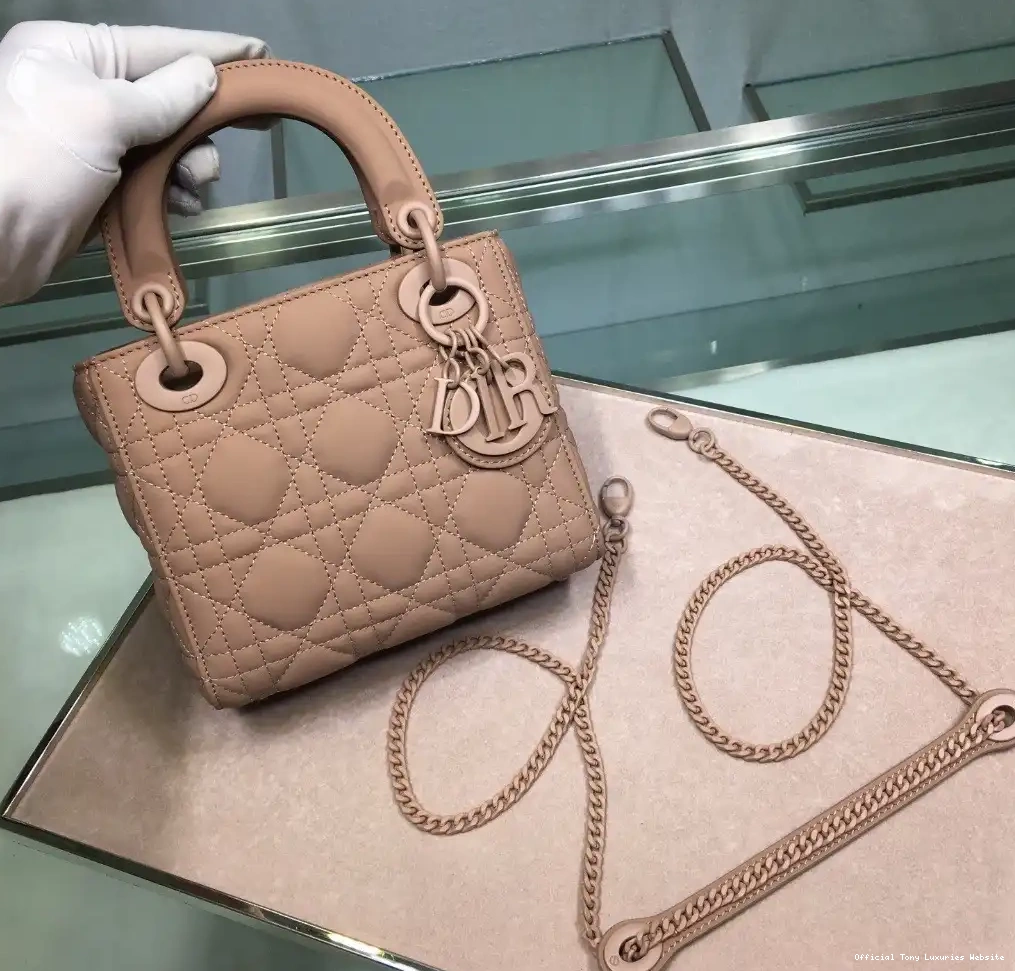 ULTRA MATTE LADY diro 0524